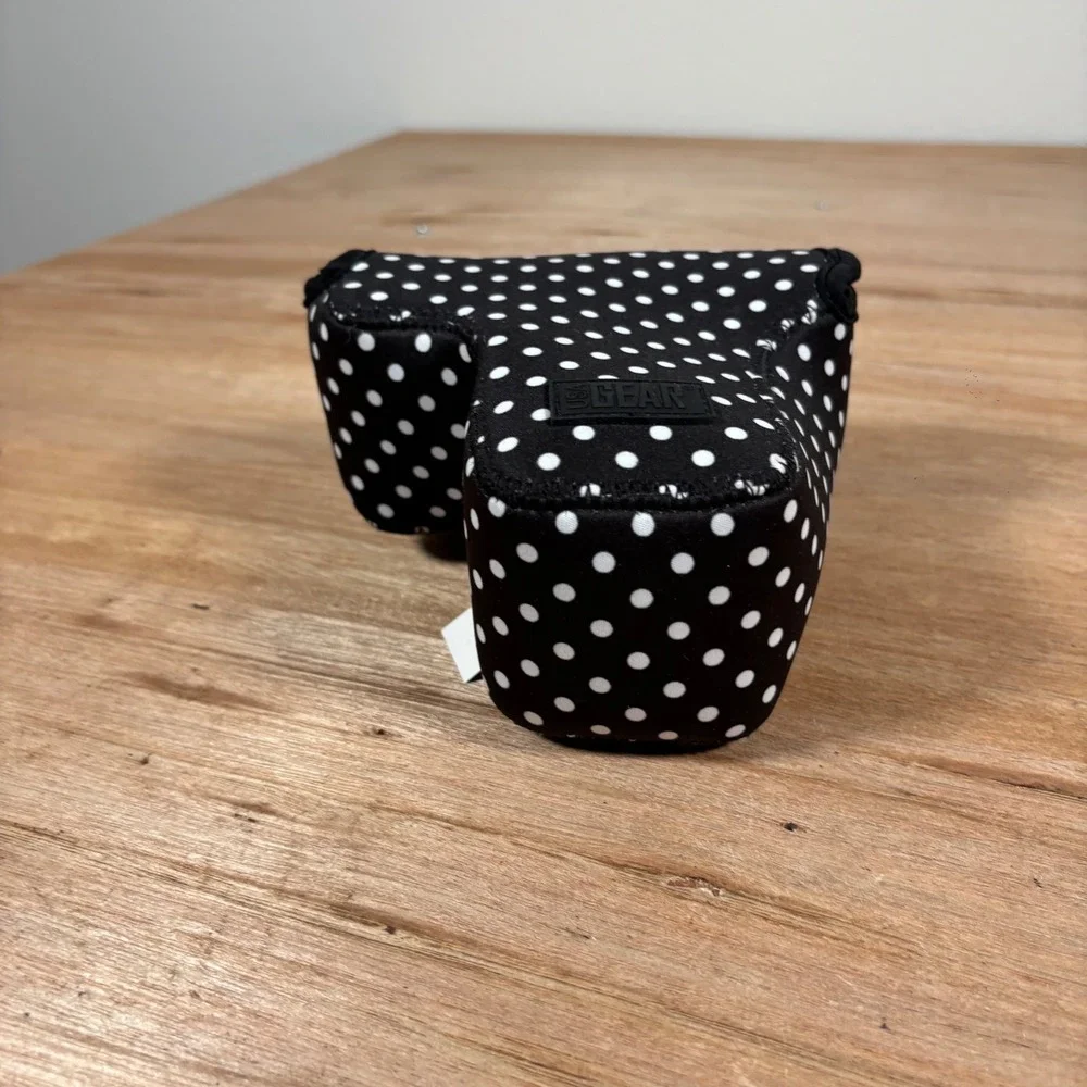 USA GEAR FlexArmor DSLR Camera Case Sleeve Polka Dot Neoprene Protective Bag
